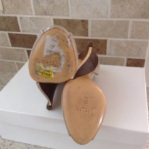 Shoes - Picture 5 of 7